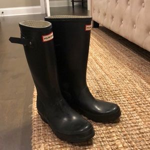 Black Tall Hunter Rain Boots